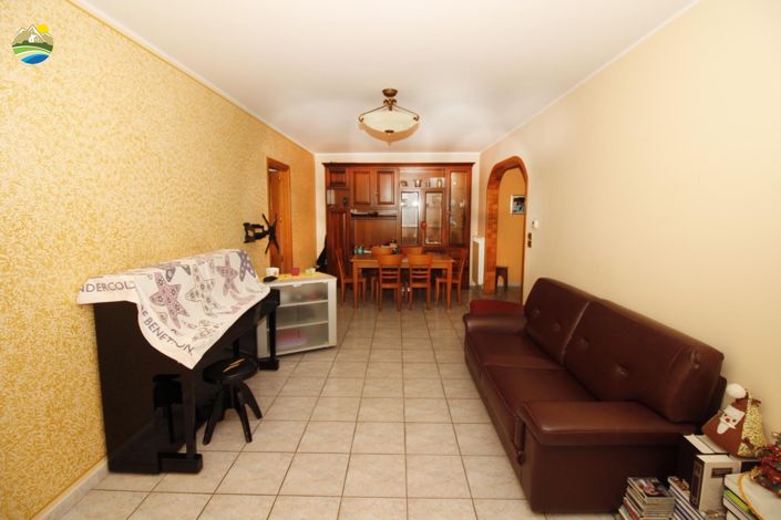 Image No.12-2 Bed Townhouse for sale