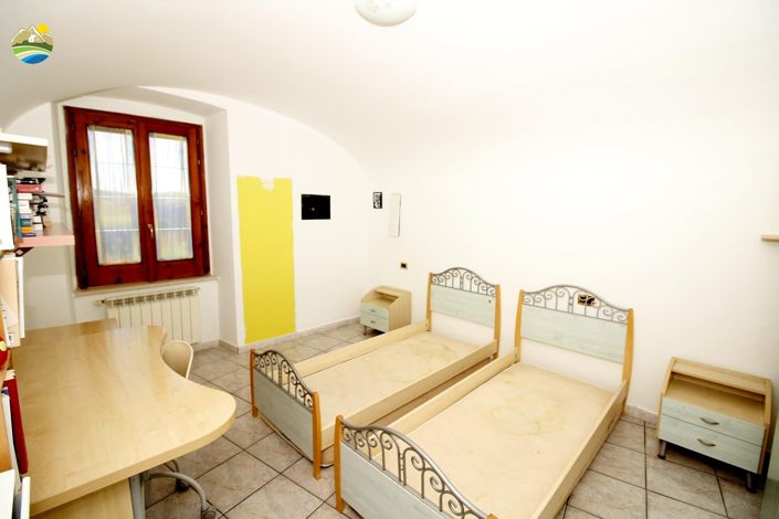 Image No.19-2 Bed Townhouse for sale