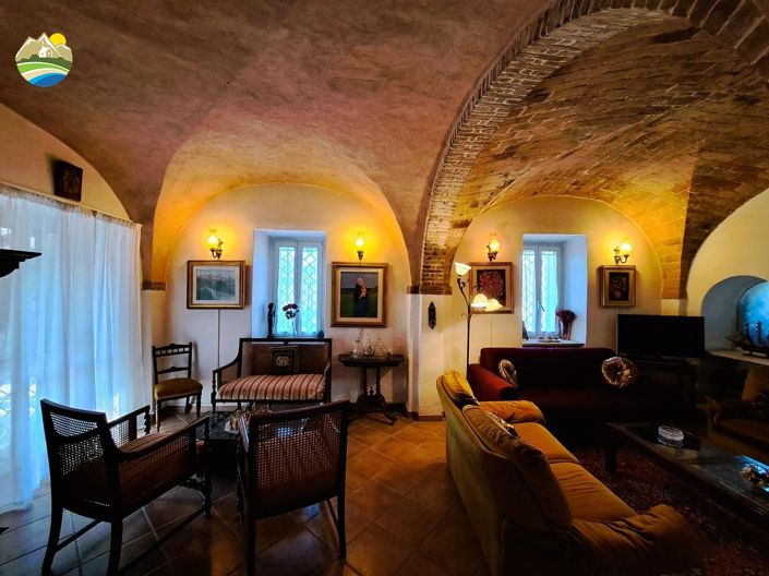 Image No.17-3 Bed Villa for sale