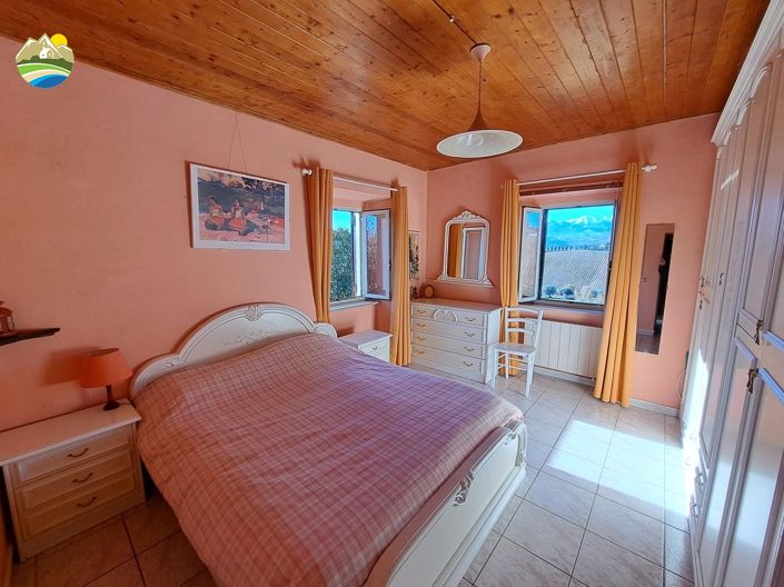 Image No.21-3 Bed Villa for sale