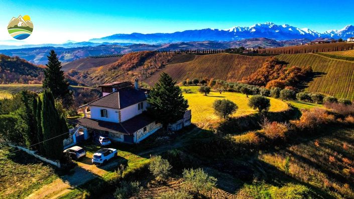 Image No.40-3 Bed Villa for sale