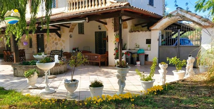 Image No.10-3 Bed Villa for sale