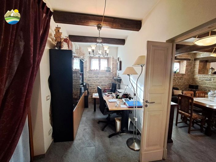 Image No.17-Maison de campagne de 3 chambres à vendre à Bisenti