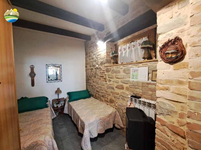 Image No.18-Maison de campagne de 3 chambres à vendre à Bisenti