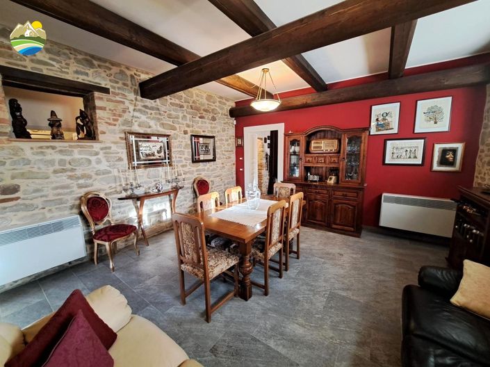 Image No.20-Maison de campagne de 3 chambres à vendre à Bisenti