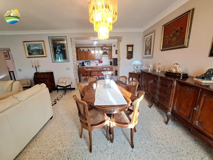 Image No.30-Maison de campagne de 3 chambres à vendre à Bisenti