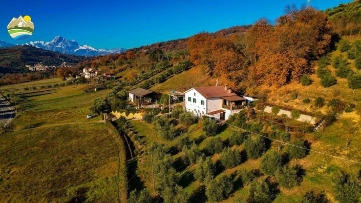 Image No.43-Maison de campagne de 3 chambres à vendre à Bisenti