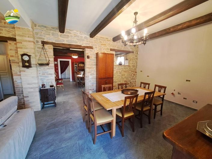 Image No.9-Maison de campagne de 3 chambres à vendre à Bisenti