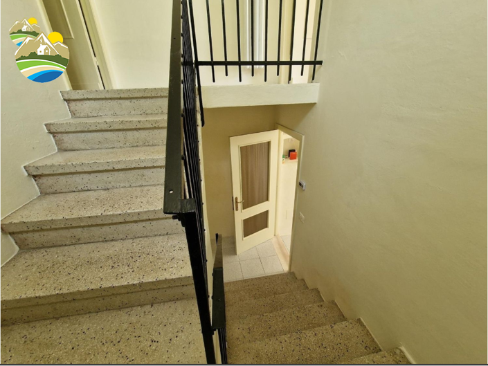 Image No.25-2 Bed Cottage for sale