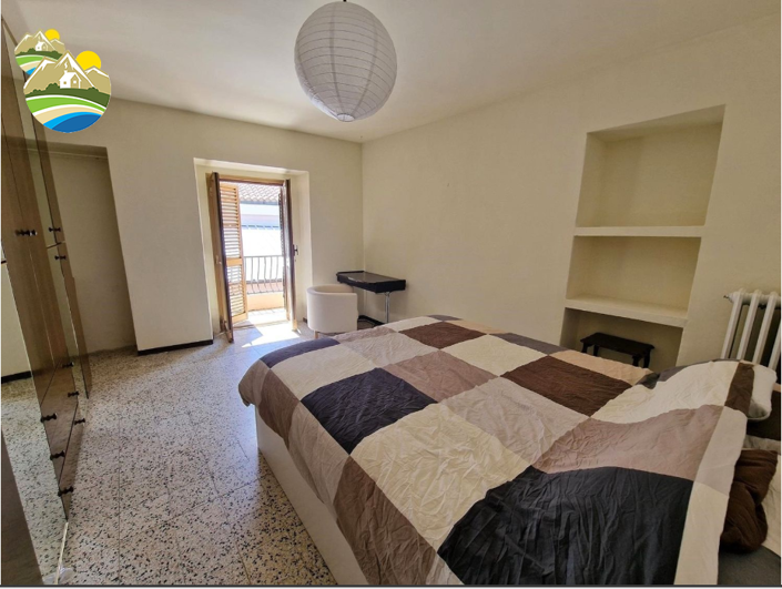 Image No.27-2 Bed Cottage for sale