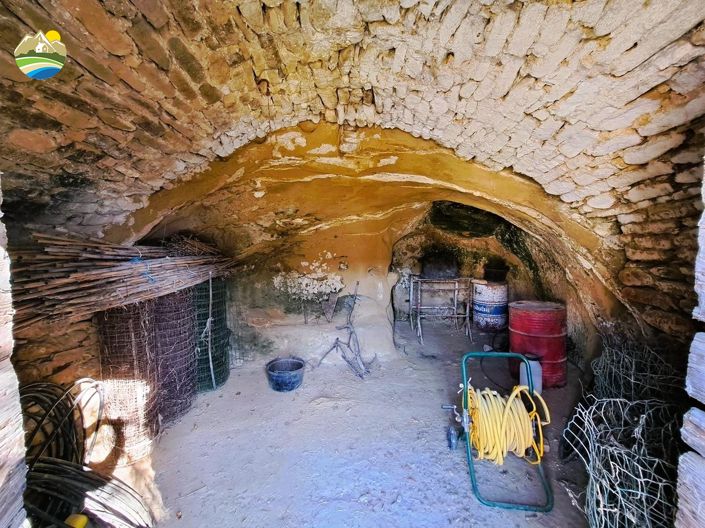 Image No.19-3 Bed Country House for sale