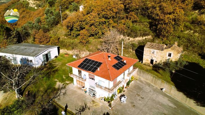 Image No.28-3 Bed Country House for sale