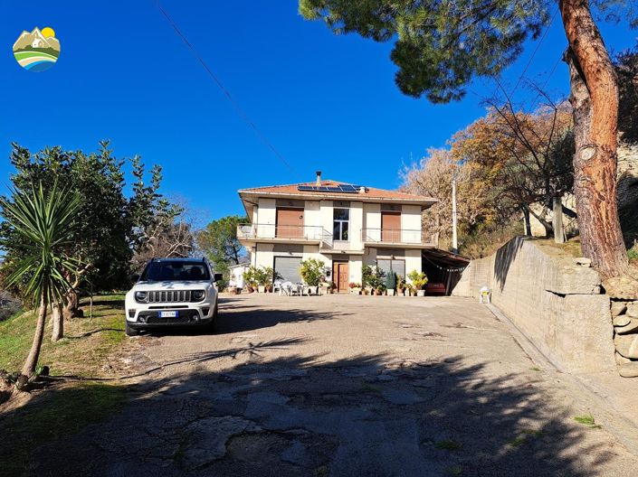 Image No.4-3 Bed Country House for sale