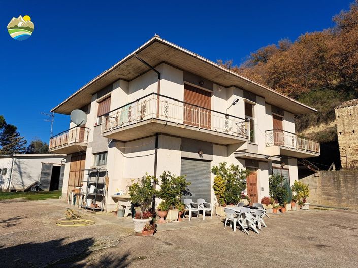 Image No.6-3 Bed Country House for sale