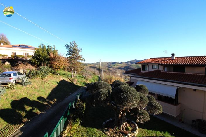 Image No.18-3 Bed Property for sale