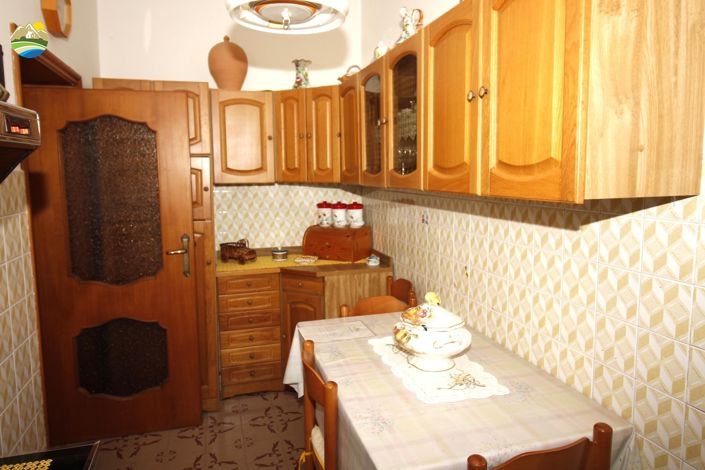 Image No.21-3 Bed Property for sale