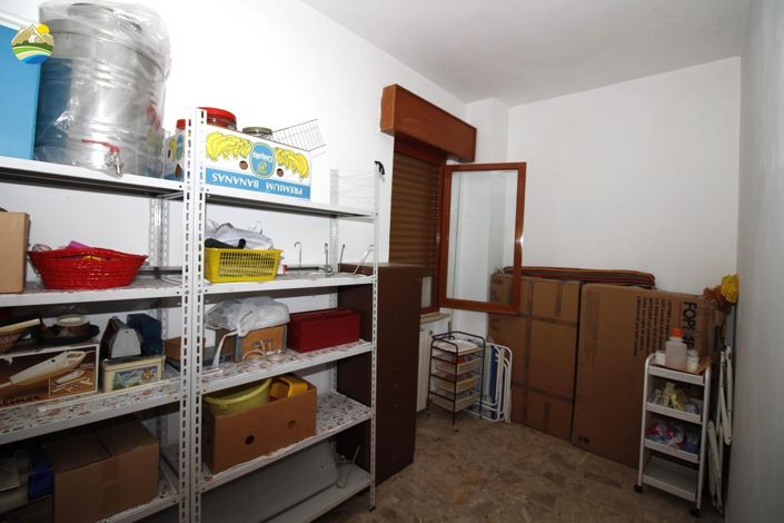 Image No.23-3 Bed Property for sale