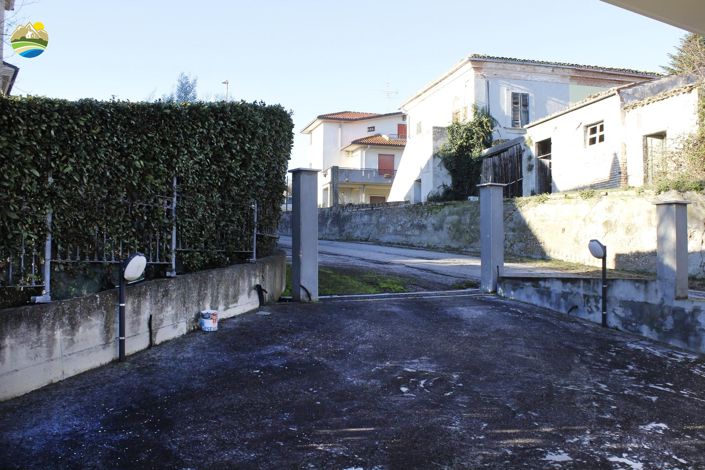 Image No.6-3 Bed Property for sale