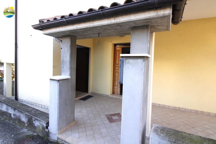 Image No.8-3 Bed Property for sale