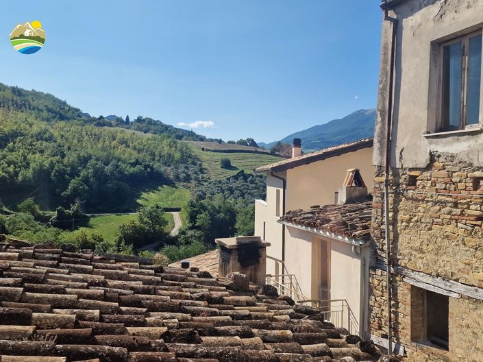 Image No.17-2 Bed Townhouse for sale