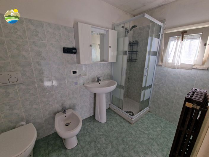 Image No.18-2 Bed Townhouse for sale