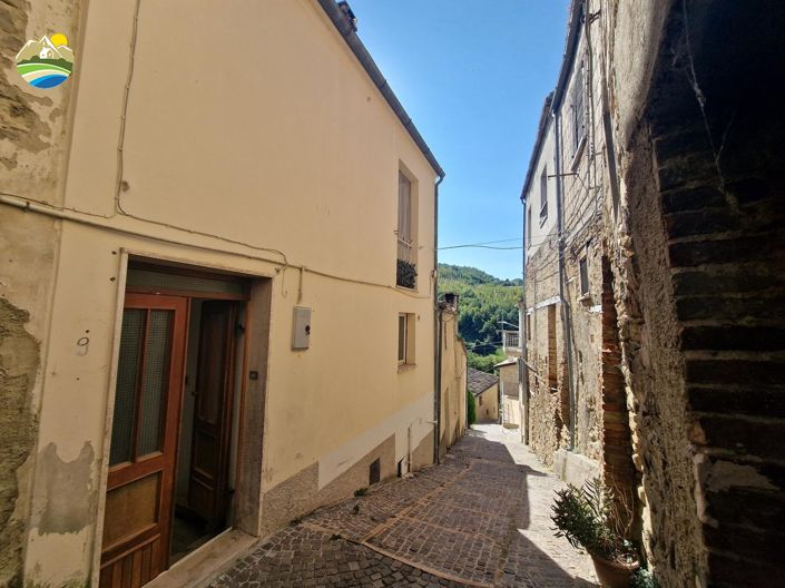 Image No.2-2 Bed Townhouse for sale