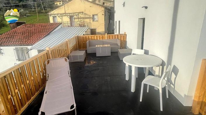 Image No.10-2 Bed Country House for sale