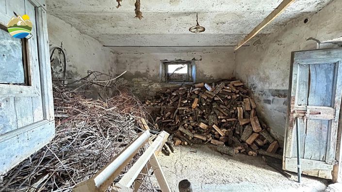 Image No.24-2 Bed Country House for sale