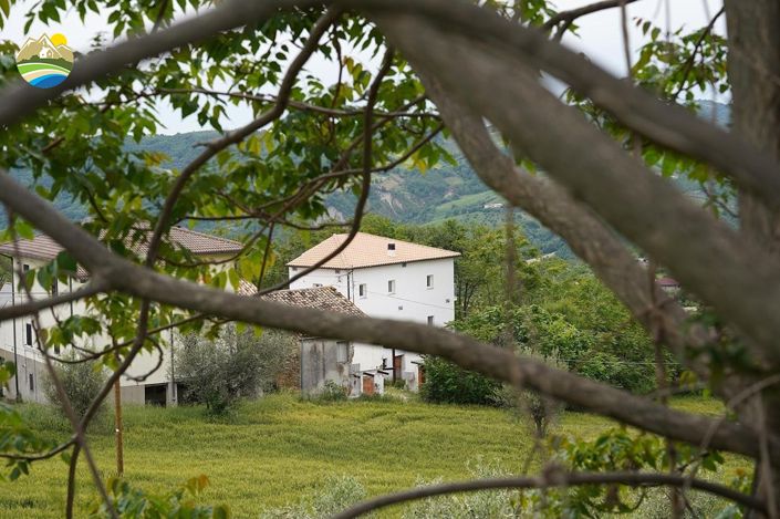 Image No.26-2 Bed Country House for sale