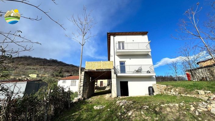 Image No.5-2 Bed Country House for sale