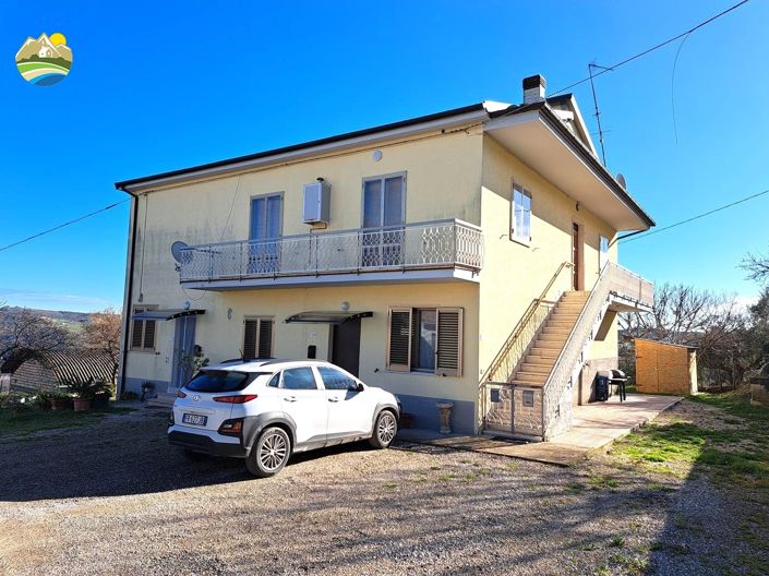 Image No.24-Maison de campagne de 7 chambres à vendre à Castiglione Messer Raimondo