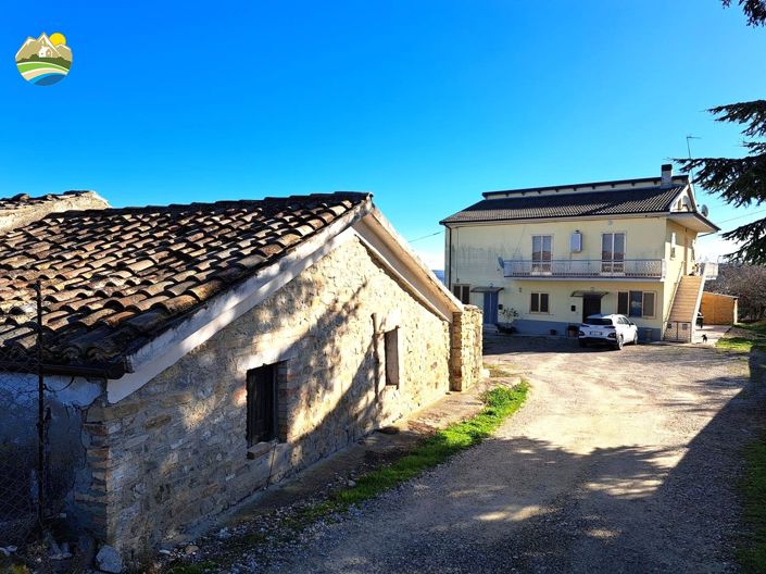 Image No.7-Maison de campagne de 7 chambres à vendre à Castiglione Messer Raimondo