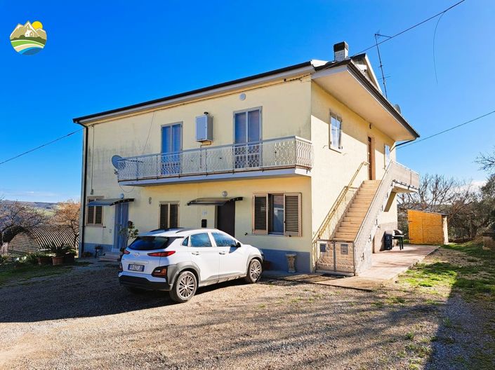 Image No.9-Maison de campagne de 7 chambres à vendre à Castiglione Messer Raimondo