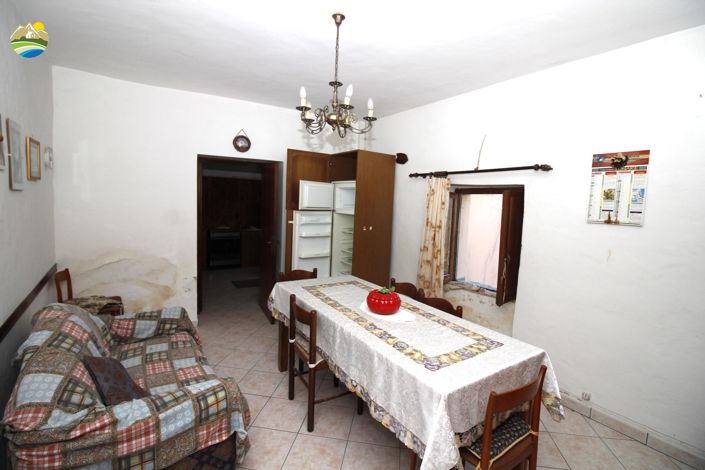 Image No.13-2 Bed Country House for sale