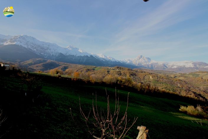 Image No.2-2 Bed Country House for sale