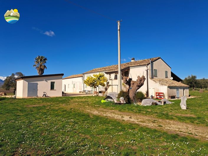 Image No.18-4 Bed Country House for sale