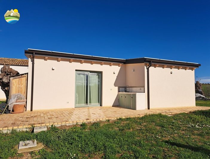 Image No.20-4 Bed Country House for sale