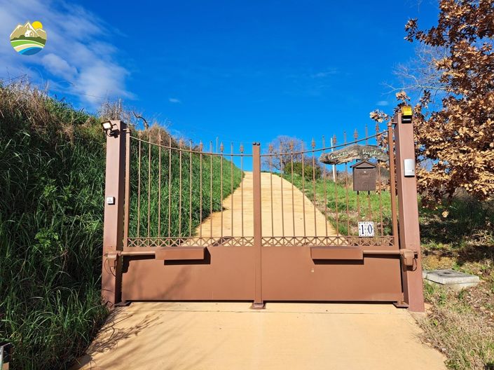 Image No.5-4 Bed Country House for sale