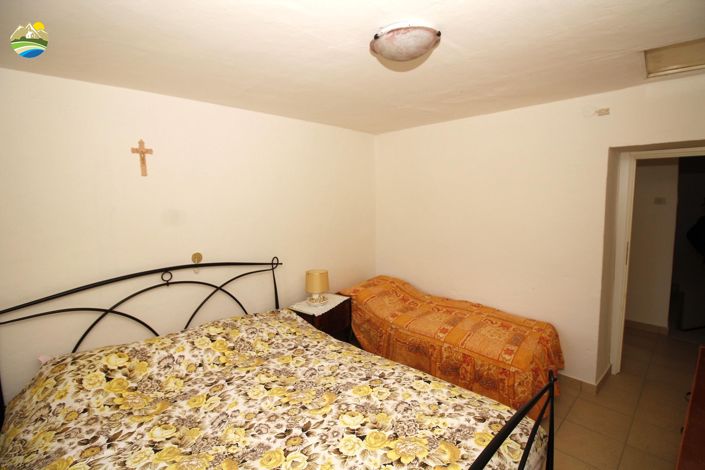 Image No.14-3 Bed Property for sale