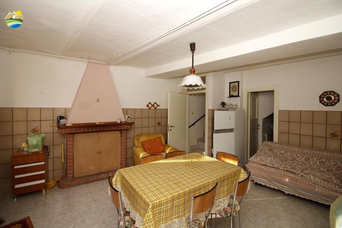 Image No.5-3 Bed Property for sale