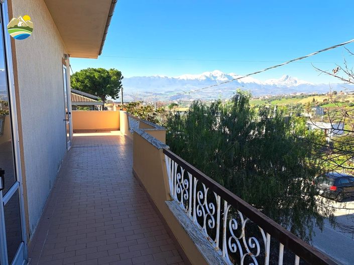 Image No.27-Maison de ville de 5 chambres à vendre à Elice