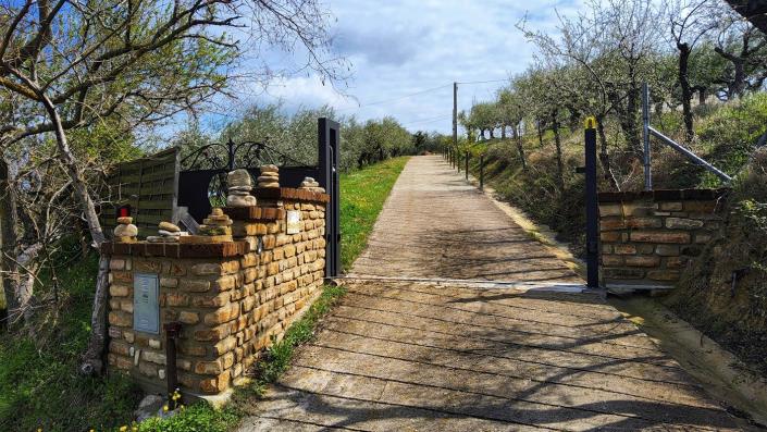 Image No.8-4 Bed Country House for sale