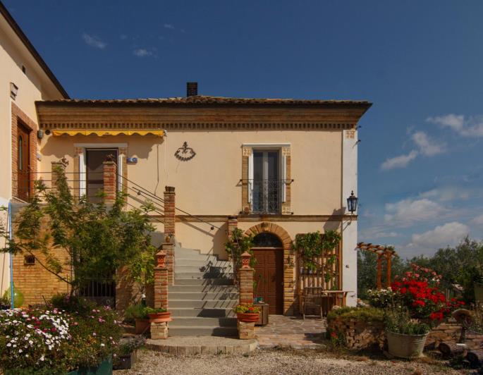Image No.25-4 Bed Country House for sale