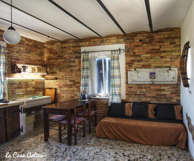 Image No.44-4 Bed Country House for sale