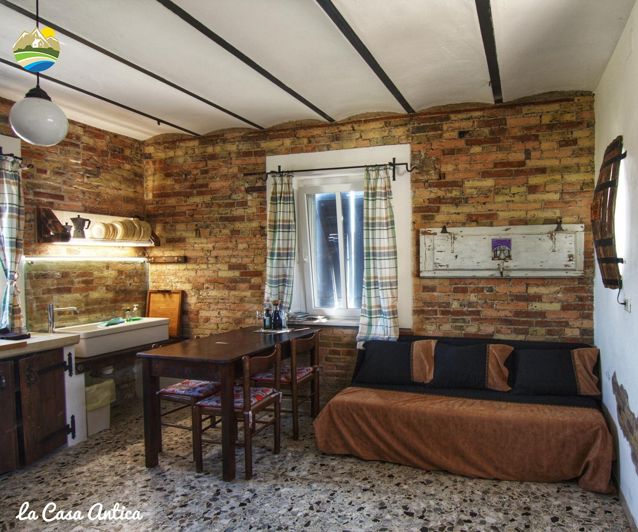 Image No.25-4 Bed Country House for sale