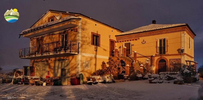 Image No.42-4 Bed Country House for sale