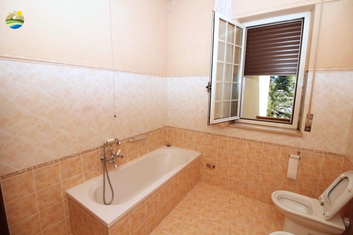 Image No.17-Maison de campagne de 4 chambres à vendre à Montefino