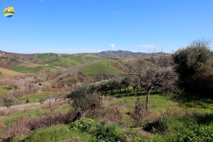 Image No.20-Maison de campagne de 4 chambres à vendre à Montefino