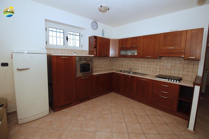 Image No.8-Maison de campagne de 4 chambres à vendre à Montefino