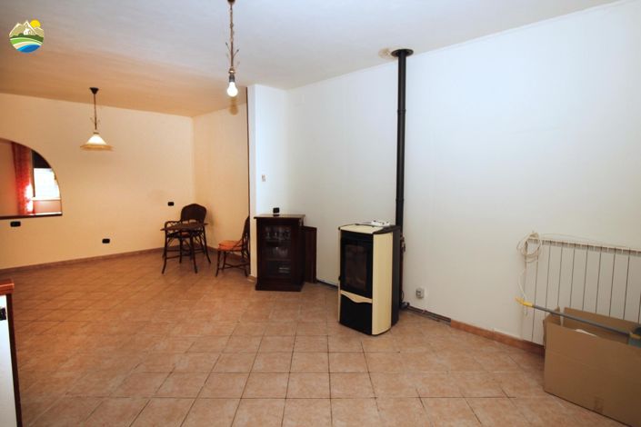 Image No.9-Maison de campagne de 4 chambres à vendre à Montefino